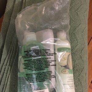 AVON Naturals body care set Cucumber Melon 5 pc.